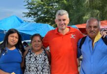 Reciben tianguistas a Juan Carlos Zertuche