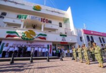 Apreciaron familias colorido Desfile Cívico-Militar del 215 Aniversario de la Lucha por la Independencia en Reynosa