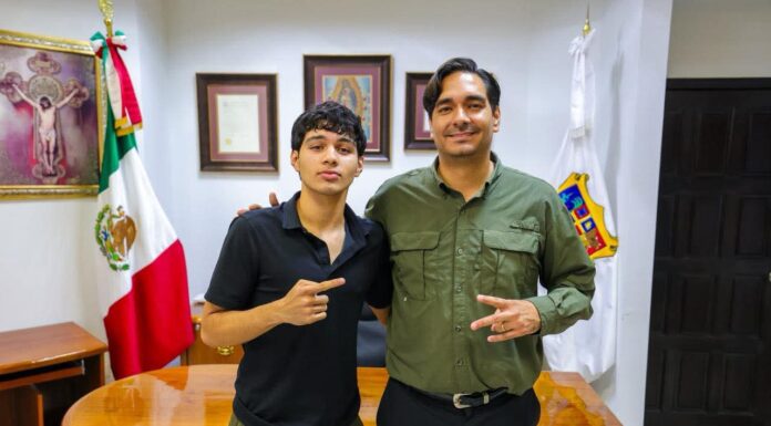 Presidente Carlos Peña Ortiz felicitó al joven boxeador Gerardo «El Bendito» Estopellán