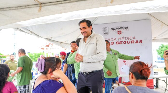 Llevó Carlos Peña Ortiz salud y bienestar a mascotas del fraccionamiento Halcón
