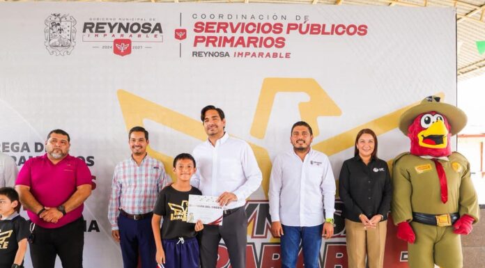 Reconoció Alcalde de Reynosa a Guardianes del Orden en la Escuela Primaria Moctezuma