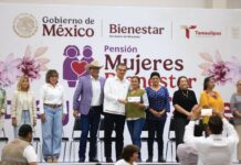 Entrega Américo tarjetas de Pensión Mujeres Bienestar; llegará a 93 mil tamaulipecas