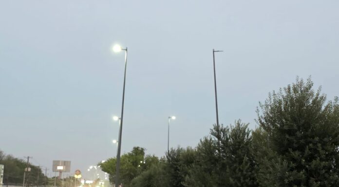 Realiza Gobierno de Reynosa trabajo de mantenimiento de alumbrado público