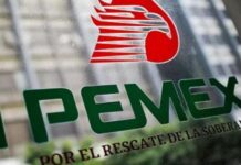 Pemex continúa realizando labores de recuperación de hidrocarburo en el río Pantepec, Veracruz