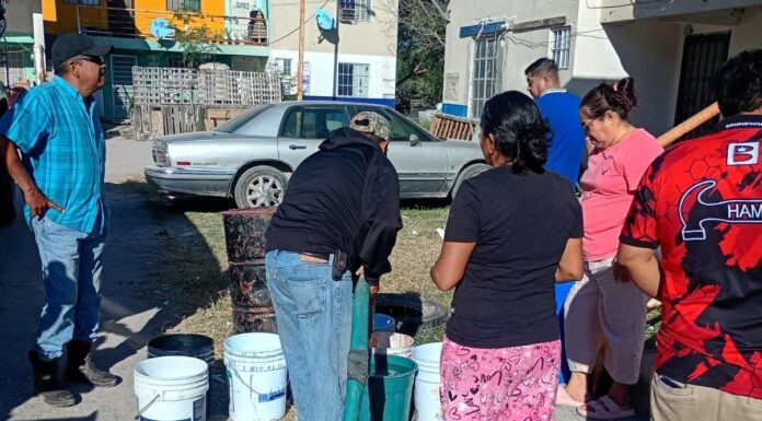 Atiende Carlos Peña Ortiz necesidad de agua potable en colonias