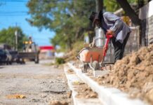 Pavimenta Gobierno de Carlos Peña Ortiz calle Chiapas en la Esfuerzo Nacional