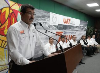 UAT y Secretaría de Educación entregan más de 8 000 becas a universitarios