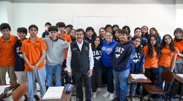 Constató rector logros y avances académicos de la Prepa 3 UAT