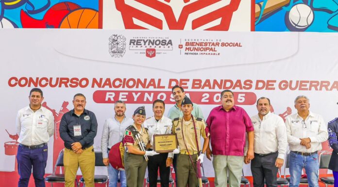 Presidió Alcalde Carlos Peña Ortiz el Concurso Nacional de Bandas de Guerra 2025