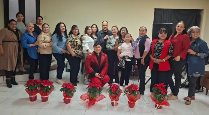 Red de Mujeres Periodistas celebra su tradicional posada 2025 con espectáculo de Pakito Medina