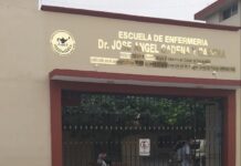 Escuela de Enfermería invita a formarse como profesionales de la salud