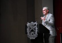 Juan Carlos Zertuche alza la voz por empleados de maquiladoras