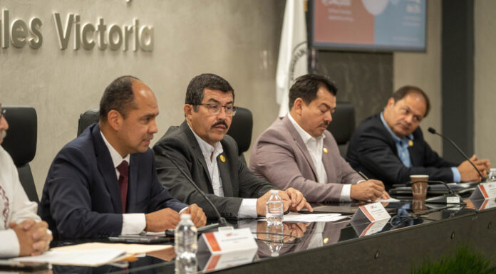 Exponen en la UAT conferencia “Voto Migrante, Elecciones 2027”