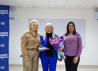 Juanita Sánchez inspira y es homenajeada en el Día Internacional de la Mujer