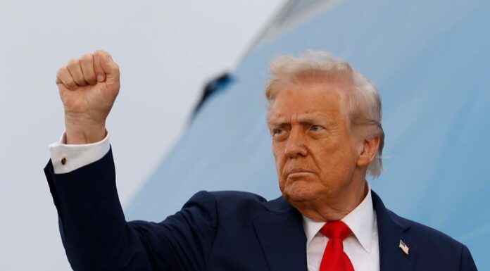 Trump amenaza el envío de remesas; alertan de «catástrofe» para México