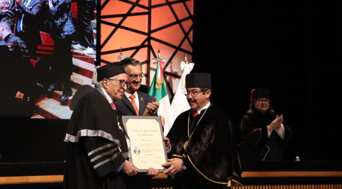 Confiere la UAT Doctorado Honoris Causa al secretario de Salud federal David Kershenobic