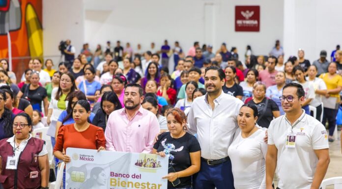 Encabezó Carlos Peña Ortiz entrega de tarjetas de Beca Rita Cetina