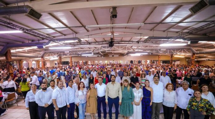 Celebró el Alcalde Carlos Peña Ortiz junto a la Senadora Maki Esther Ortiz Domínguez festejo del «Día del Maestro 2026» ante miles de docentes