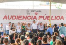 Celebró Carlos Peña Ortiz Dia del Pueblo con familias del fraccionamiento Halcón de Reynosa