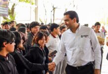Reconoce comunidad estudiantil a Carlos Peña Ortiz por fortalecer educación en Reynosa