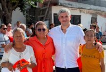 JUAN CARLOS ZERTUCHE LLEVA EL MERCADITO NARANJA A LA COLONIA CARLOS CANTÚ