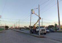 Rehabilita Gobierno de Carlos Peña Ortiz alumbrado público en jornadas nocturnas