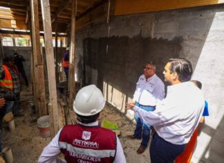 Supervisan construcción de módulos sanitarios en el COBAT 7 de la colonia Revolución Obrera
