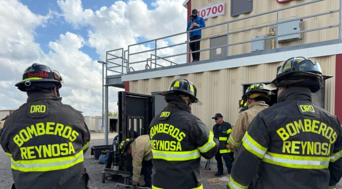 Refuerzan lazos de colaboración en intercambio internacional de bomberos
