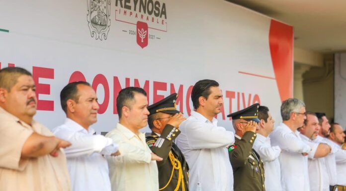 Presidió Carlos Peña Ortiz Desfile Conmemorativo del 216 Aniversario del inicio de la lucha por la Independencia de México