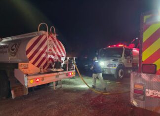 Atendieron Bomberos de Reynosa incendio en yonke