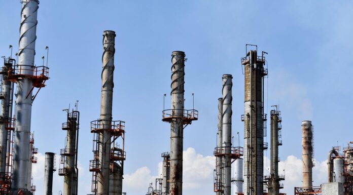 Fitch ratifica el fortalecimiento del perfil crediticio de PEMEX
