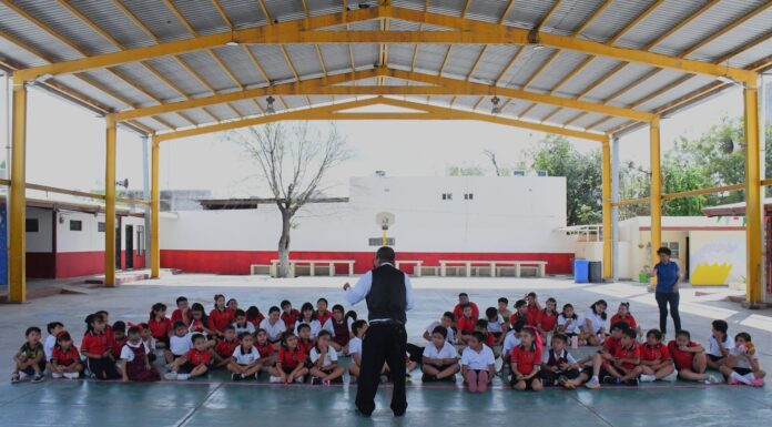 Acercó Gobierno de Carlos Peña Ortiz teatro guiñol a más de 70 alumnos